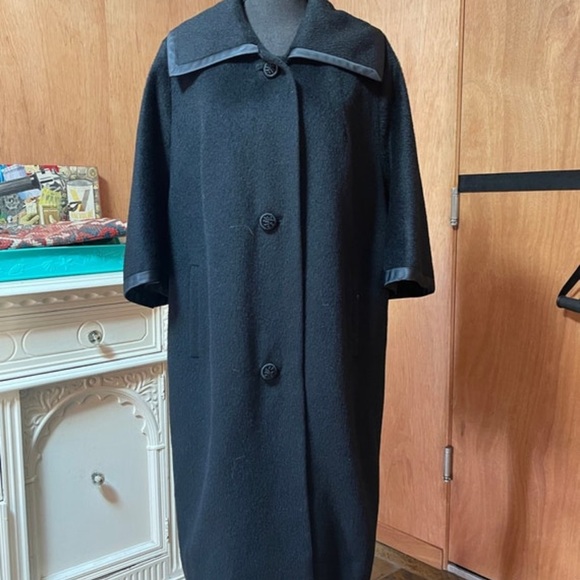 I Magnin Black Vintage Wool Coat Long Swing Jacket 1960s - Picture 2 of 9